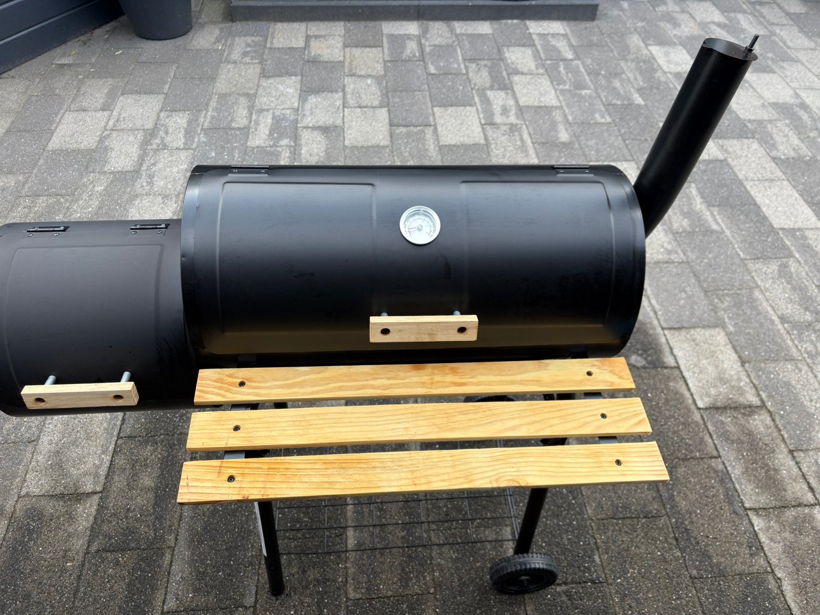 Tectake - Houtskool Barbecue Smoker  - Houtskoolgrill -, Ophalen, Zo goed als nieuw