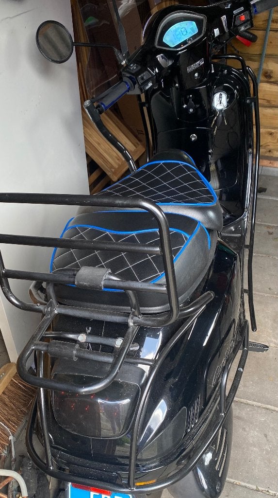 Snorscooter, gerray, zwart met blauwe accenten, 57 cm of meer, Fully, Zo goed als nieuw, Ophalen