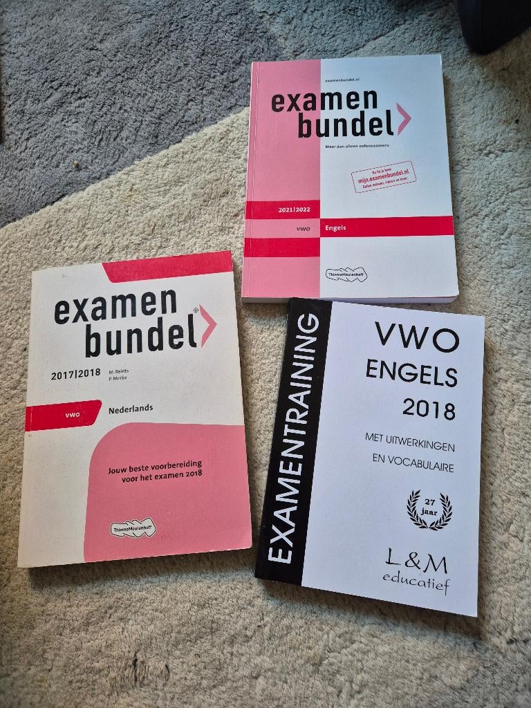 Examenbundel Engels VWO 2021/2022, Ophalen, Zo goed als nieuw, VWO, Engels