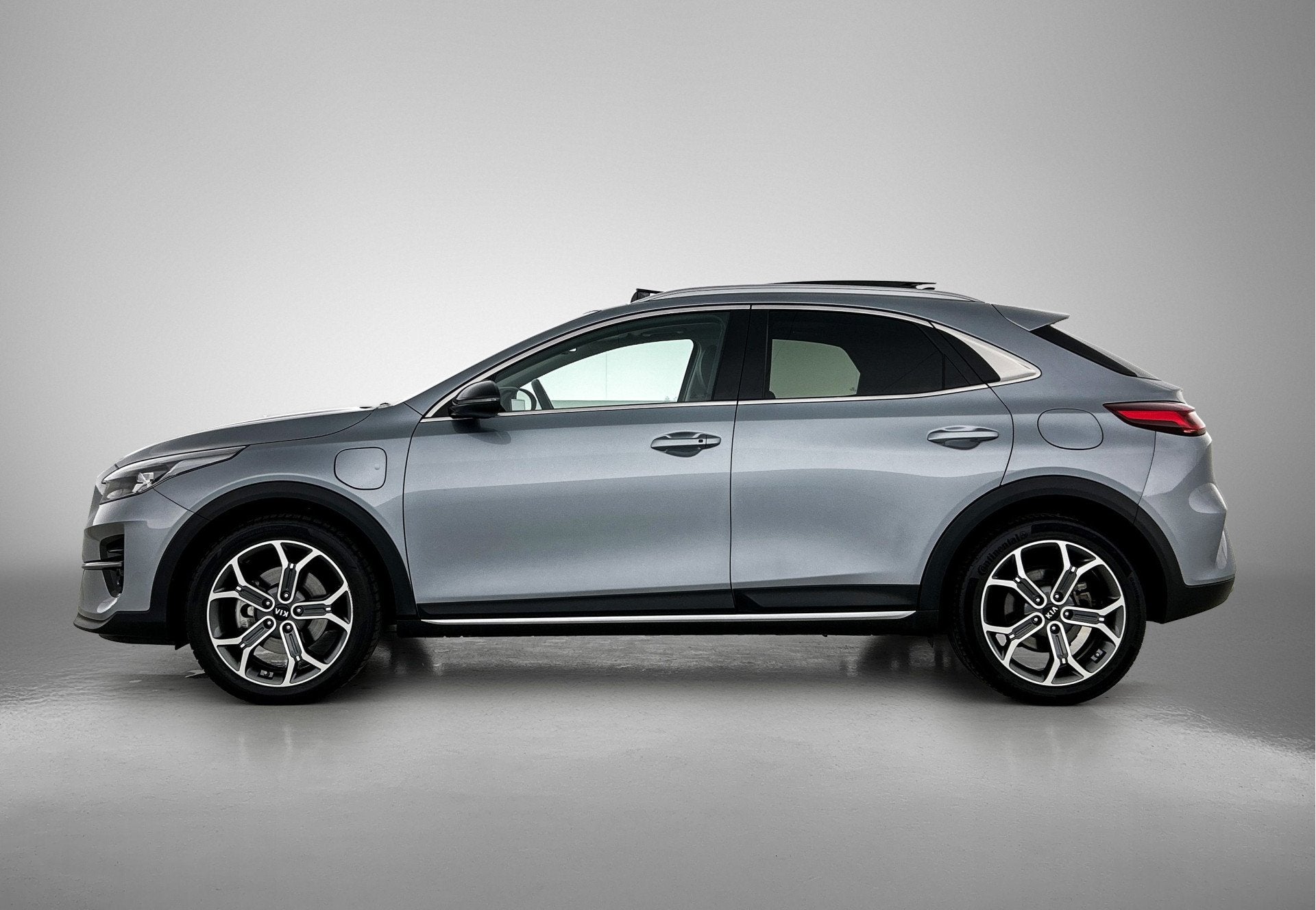 Kia Xceed 1.6 GDi PHEV ExecutiveLine Stoelverwarming en verk, Auto's, Gebruikt, Adaptive Cruise Control, Bedrijf, SUV of Terreinwagen