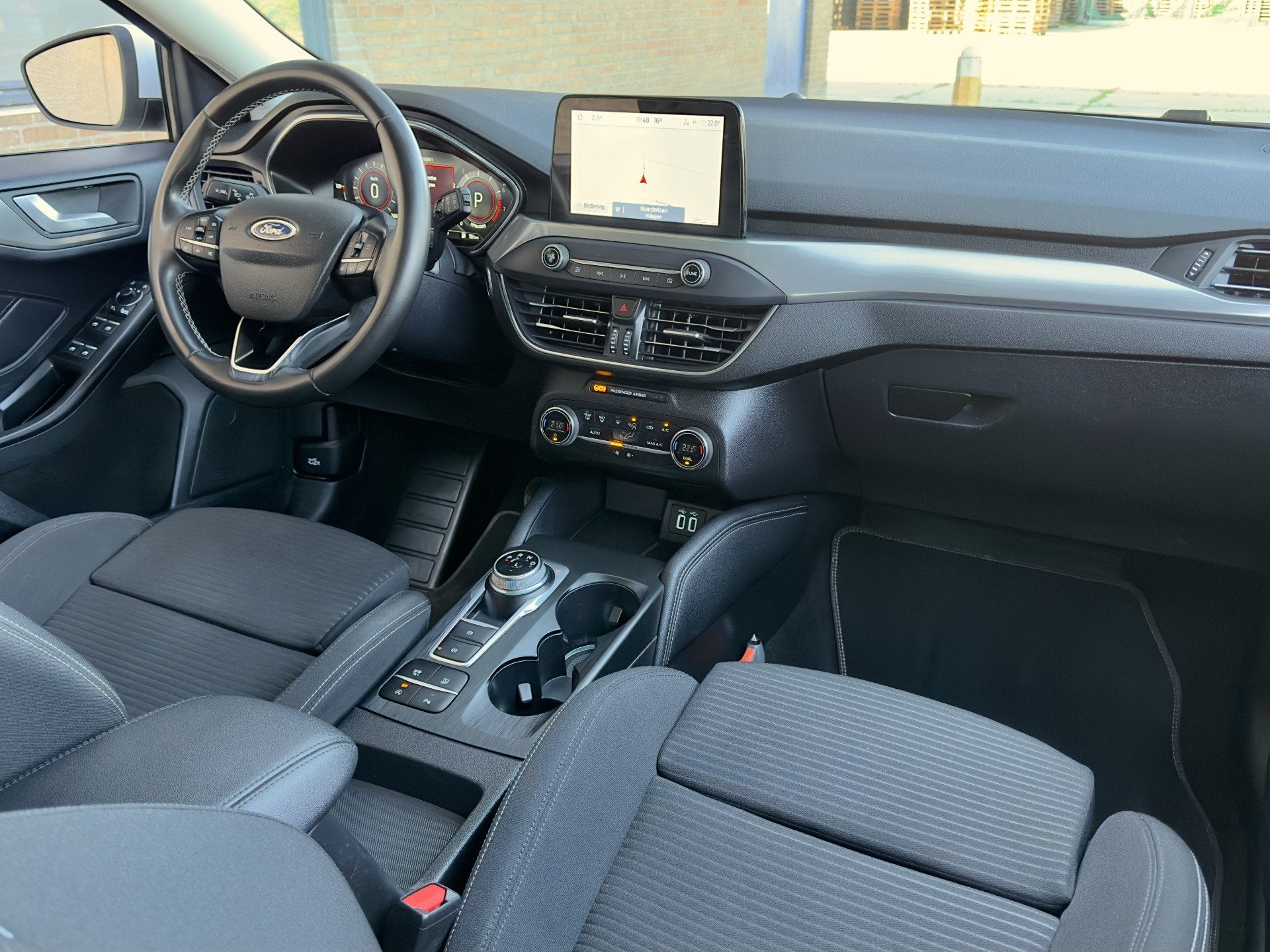 Ford FOCUS Wagon 1.0 ECOBOOST AUT8 TITANIUM X NAVI CAMERA AP, Auto's, Gebruikt, Euro 6, Wit, Origineel Nederlands