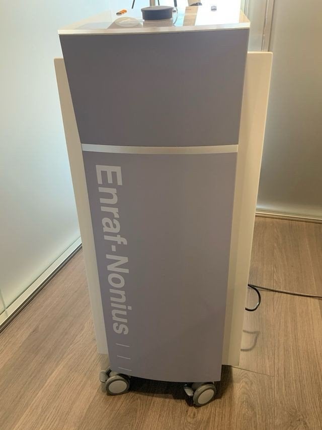 RadarMed 950+ Microgolf Diathermie apparaat van Enraf-Nonius, Ophalen, Zo goed als nieuw