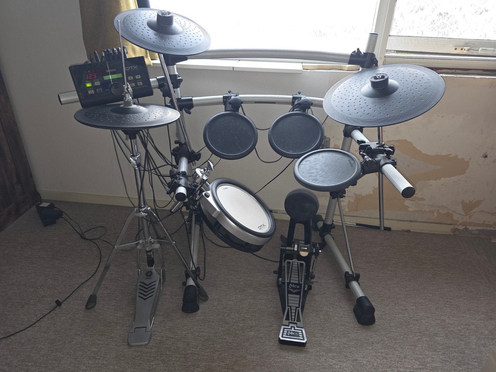 Yamaha DTX500 Elektrisch Drumstel (incl. TCS Snare & Mes Ped, Muziek en Instrumenten, Drumstellen en Slagwerk, Niet bekend, Yamaha