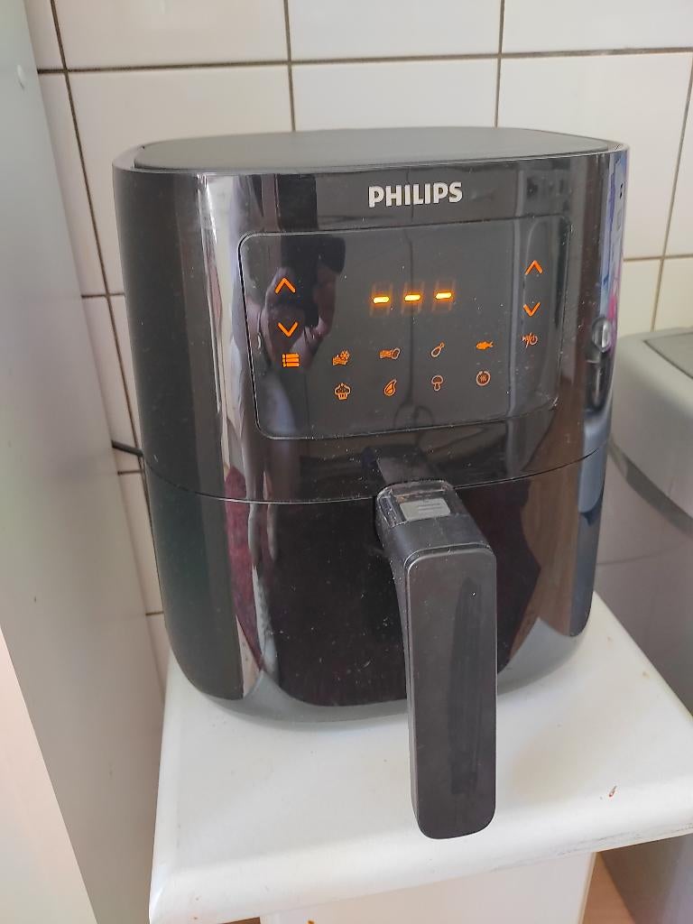 Philips Airfryer Essential XL lijn, Witgoed en Apparatuur, Airfryers, Ophalen, Zo goed als nieuw, Airfryer, 1500 gram of meer