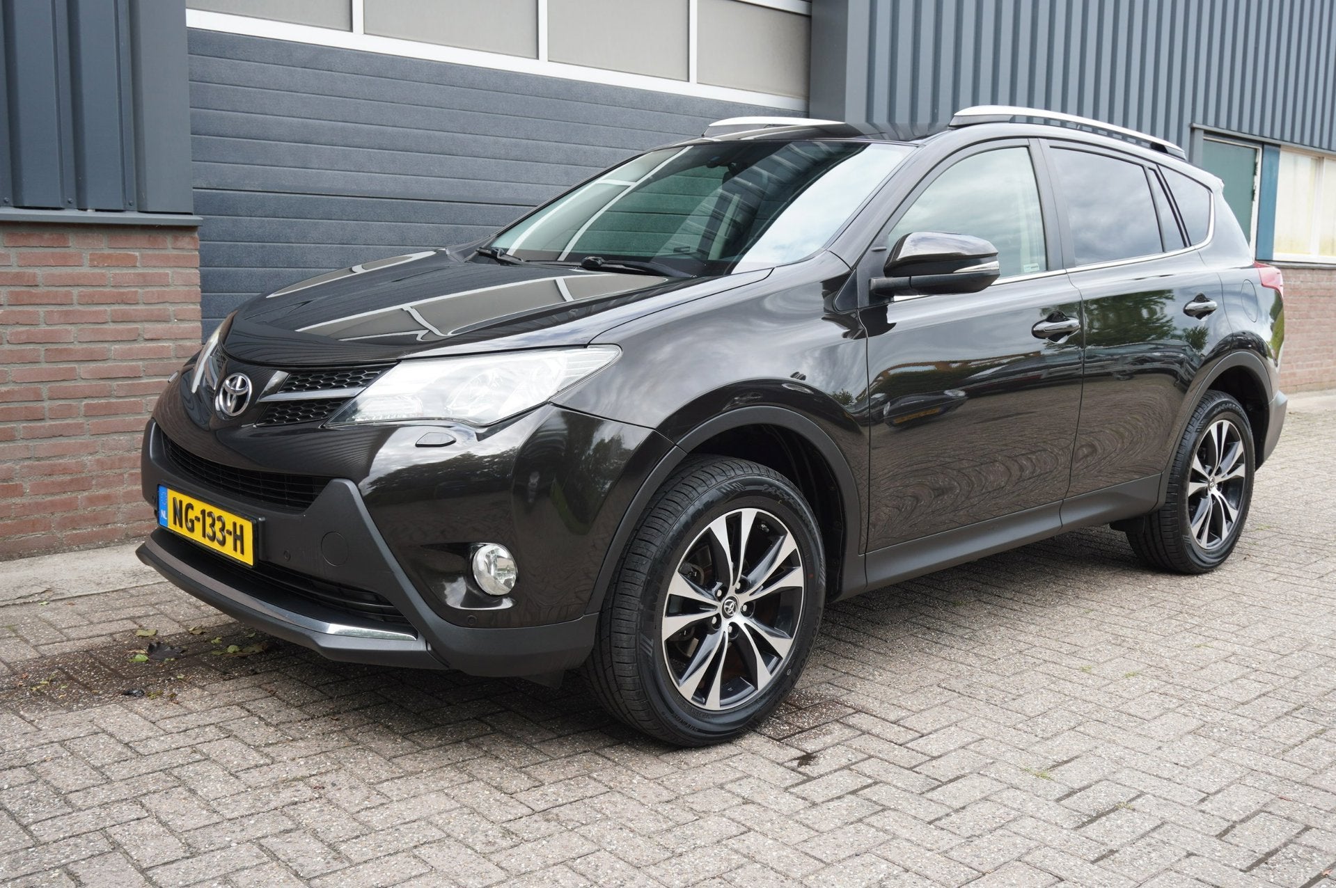 Toyota RAV4 2.0 Style 4WD Navi / Trekhaak / Achteruitrijcame, Euro 5, Stof, Gebruikt, Zwart