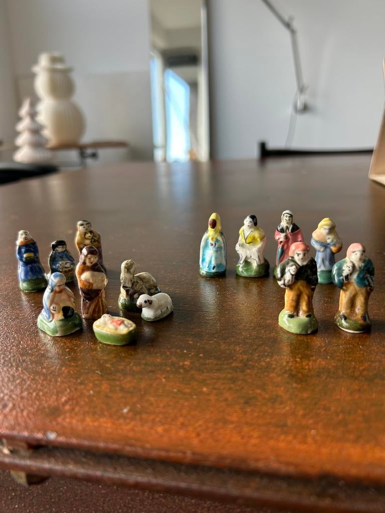 Bijzonder mini kerstgroepje santon feves, Verzamelen, Ophalen of Verzenden, Gebruikt