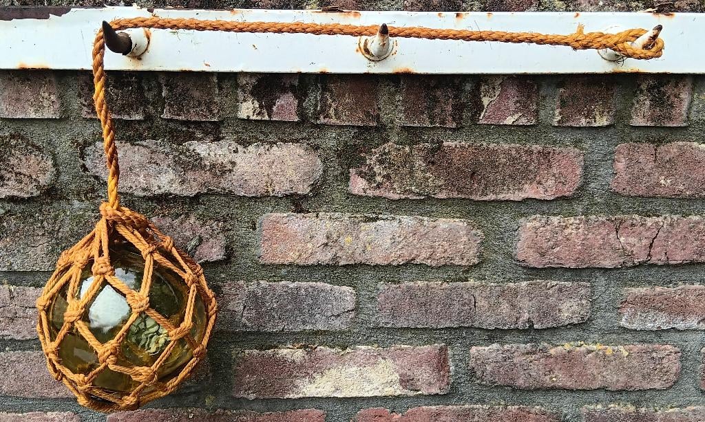 Vintage macramé groen glazen bol drijf visnet drijver Ø13,5, Ophalen of Verzenden