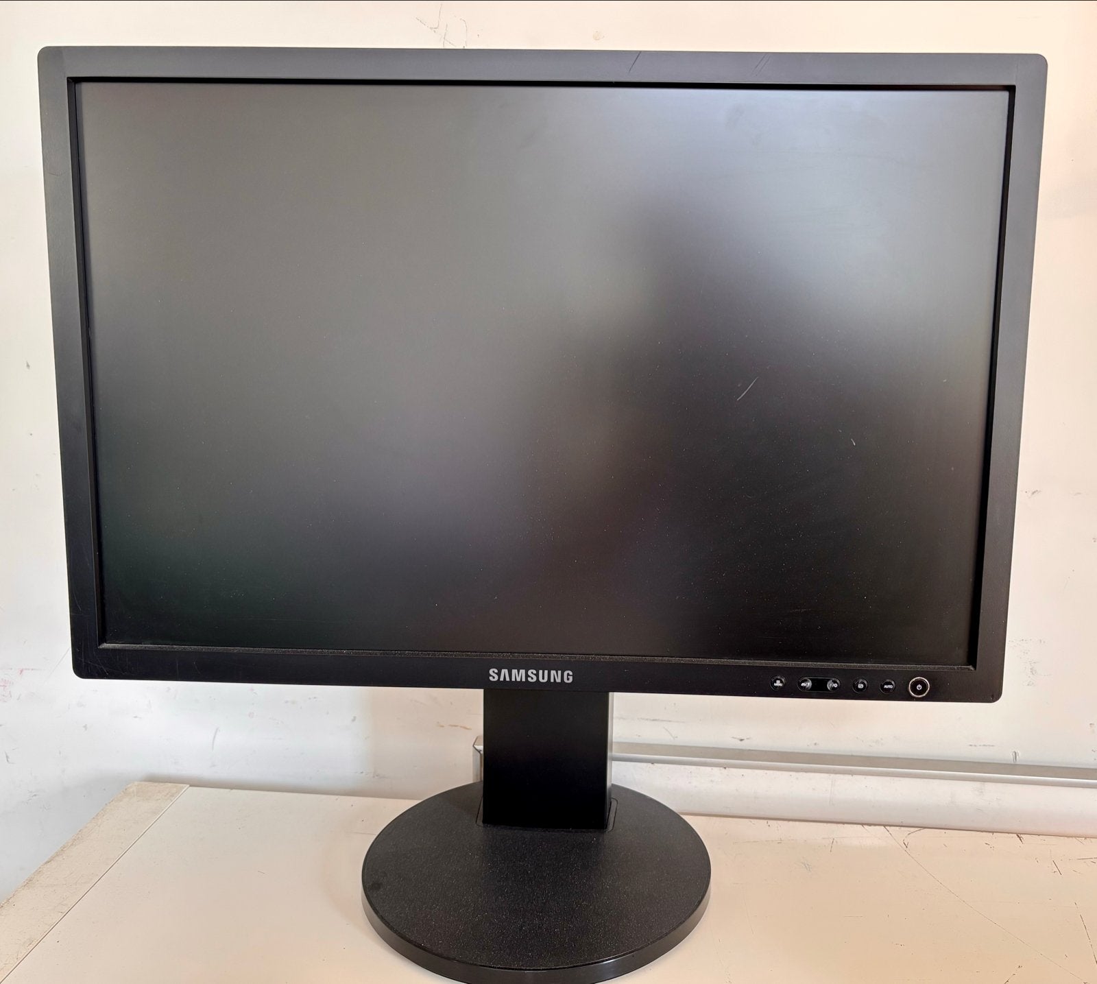 Samsung 245B 24 inch monitor, Computers en Software, Ophalen, Gebruikt, In hoogte verstelbaar, Full HD