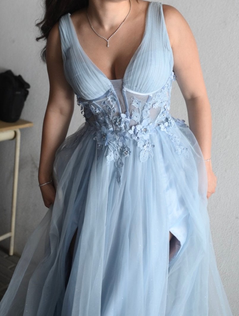 Avondjurk in lichtblauw, maat 34-36, Kleding | Dames, Ophalen of Verzenden, Zo goed als nieuw, Blauw, Trouwjurk