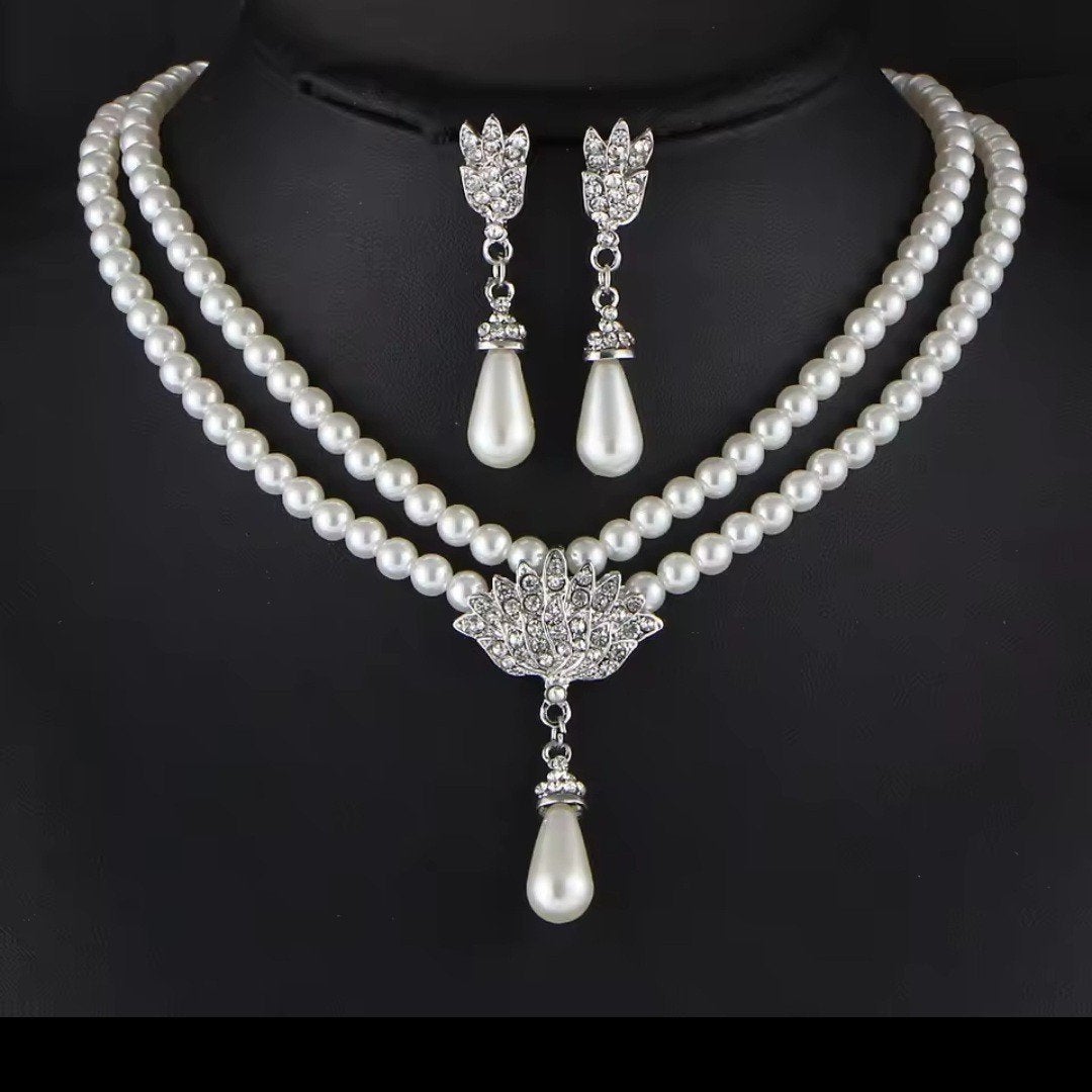 Nieuwe Parelketting en Oorbellen Set met Strass, Ophalen, Overige materialen, Met hanger, Wit
