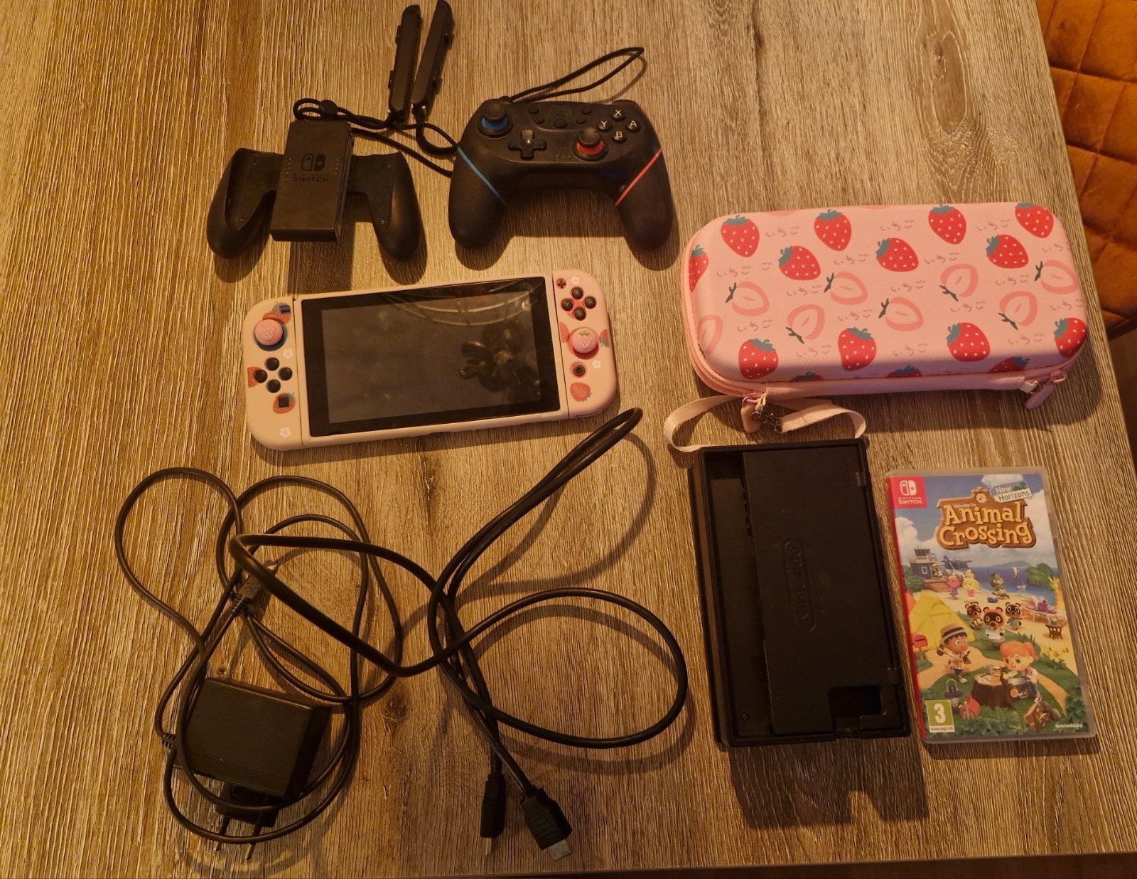Nintendo Switch met Animal Crossing en accessoires, Spelcomputers en Games, Gebruikt, Met 2 controllers, Ophalen of Verzenden