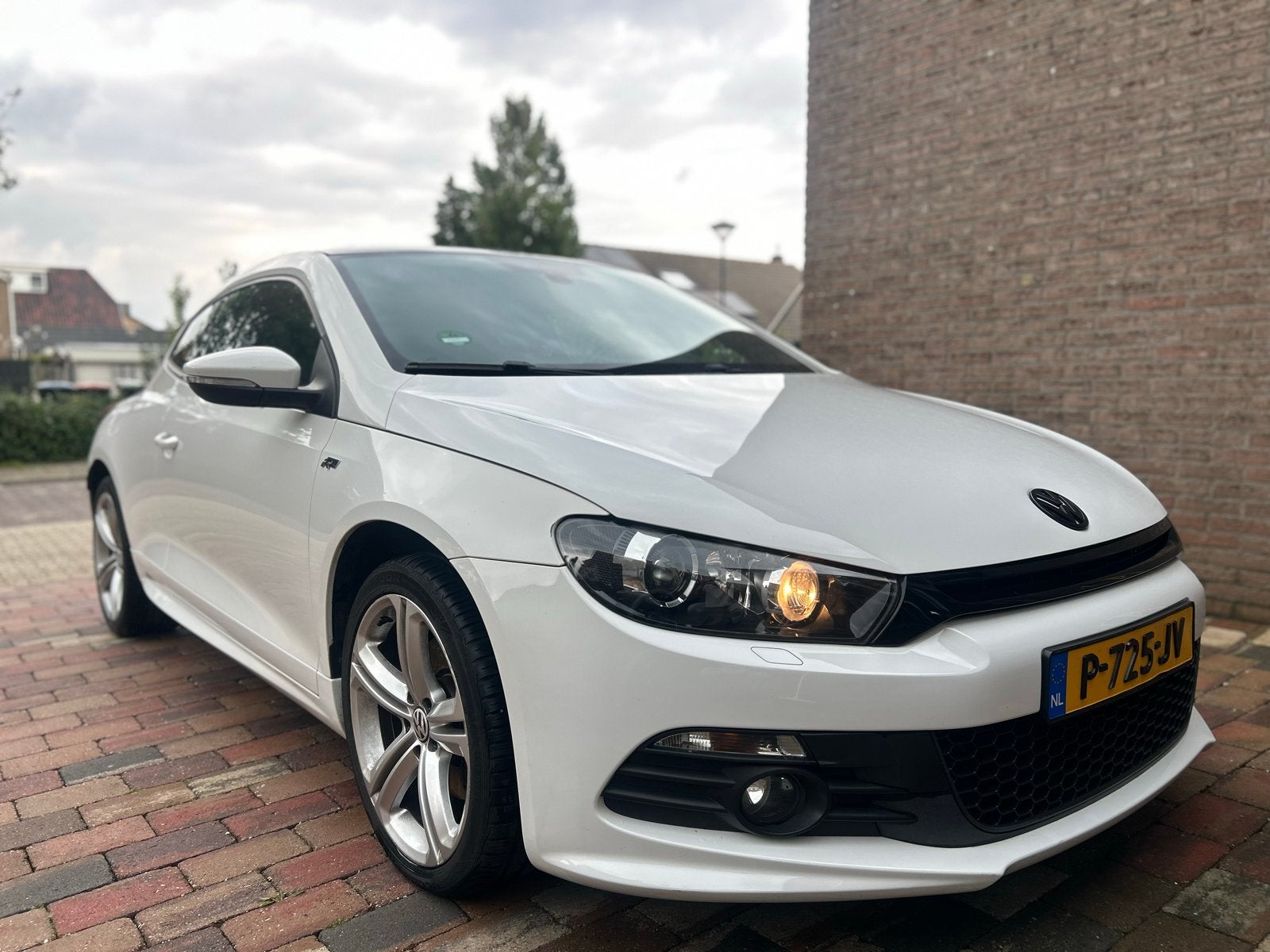 Volkswagen Scirocco 1.4 TSI 118KW DSG 2010 Wit, 4 cilinders, Wit, Particulier, Geïmporteerd