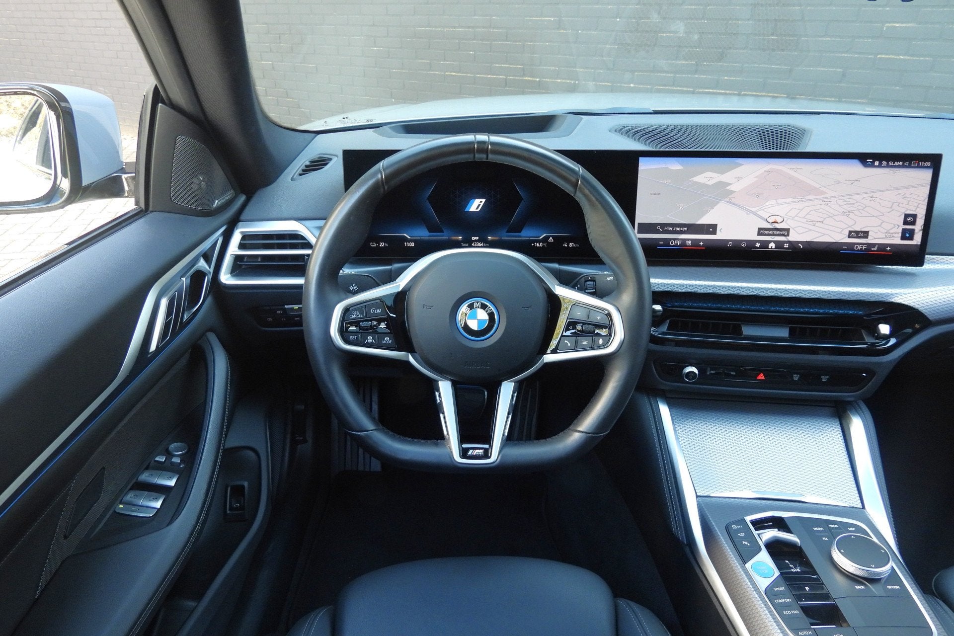 BMW i4 eDrive40 M Sport / Schuif-kanteldak / Comfort Access, Auto's, Dealer onderhouden, Achterwielaandrijving, Gebruikt, Zwart