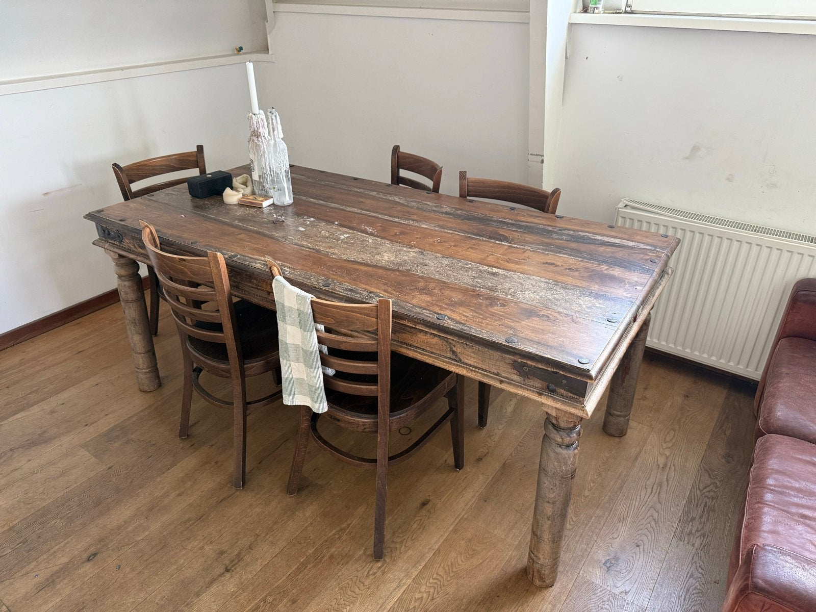 Robuuste houten eettafel met 5 stoelen, Ophalen, Gebruikt, 50 tot 100 cm, 150 tot 200 cm