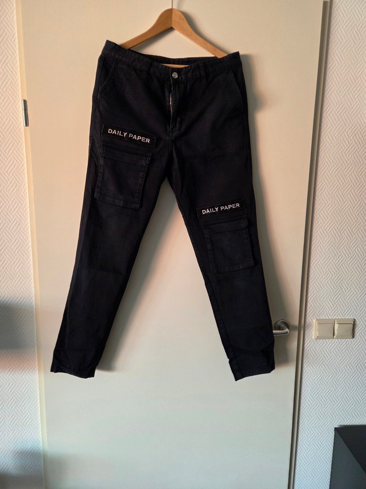 Daily Paper Cargo Pants - Zwart - Maat L, Kleding | Heren, Maat 52/54 (L), Zwart, Ophalen of Verzenden, Daily Paper