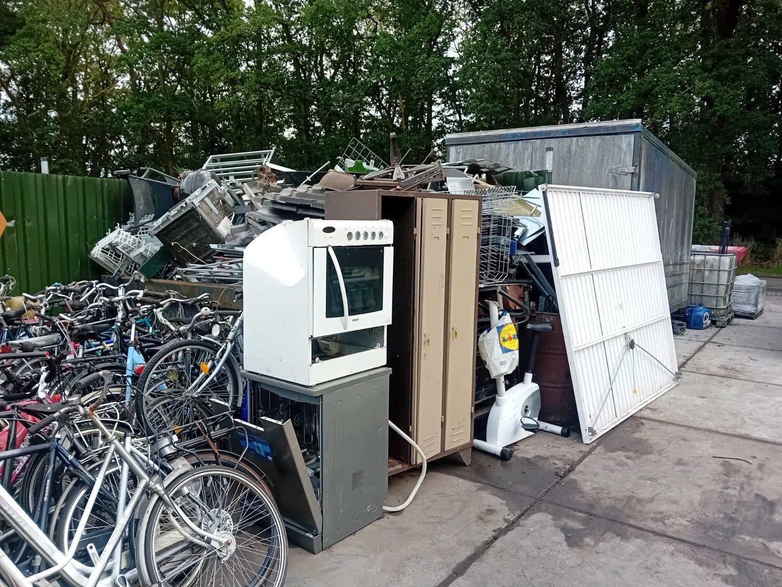 gezocht oud ijzer en andere metalen, Ophalen of Verzenden