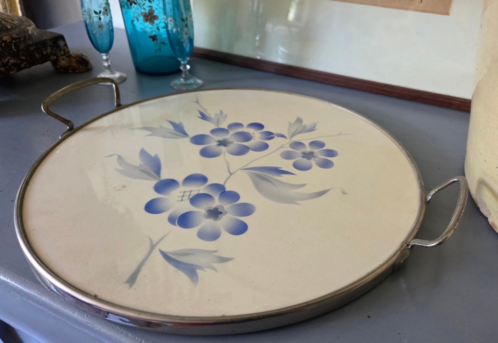 Mooi oud Frans dienblad van porselein met blauwe bloemen, Antiek en Kunst, Ophalen of Verzenden