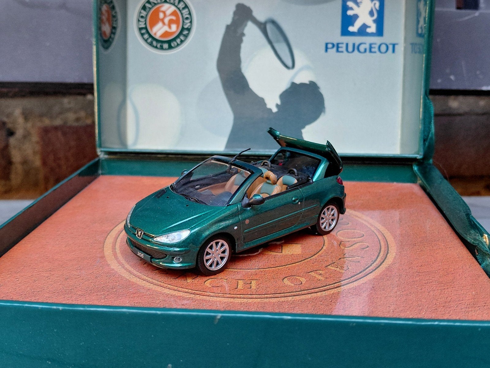 Peugeot 206cc ph1 Roland Garros 2000-2003 groen 1/43 Norev, Ophalen of Verzenden, Gebruikt, Auto, Norev