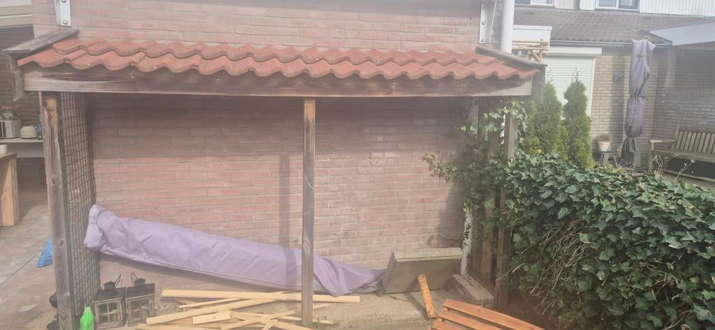 Gratis Houten overkapping met pannendak, Tuin en Terras, Overkappingen, Ophalen of Verzenden, Gebruikt, Overige typen