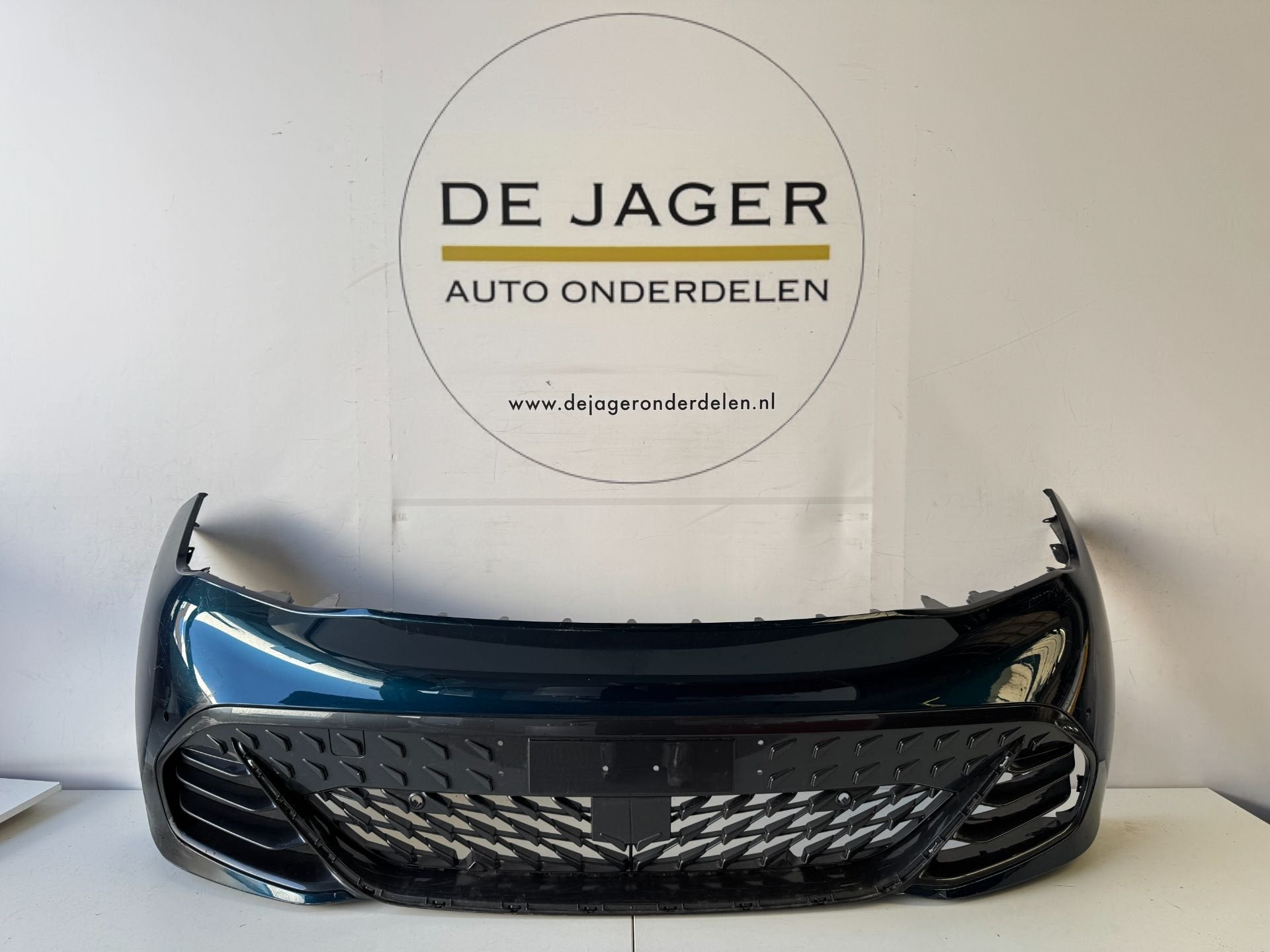 CUPRA BORN VOORBUMPER BUMPER 10E807221D, Auto-onderdelen, Gebruikt, Voor, Autovia A-2, Km 585 585
08760  Martorell, ES, Ophalen of Verzenden
