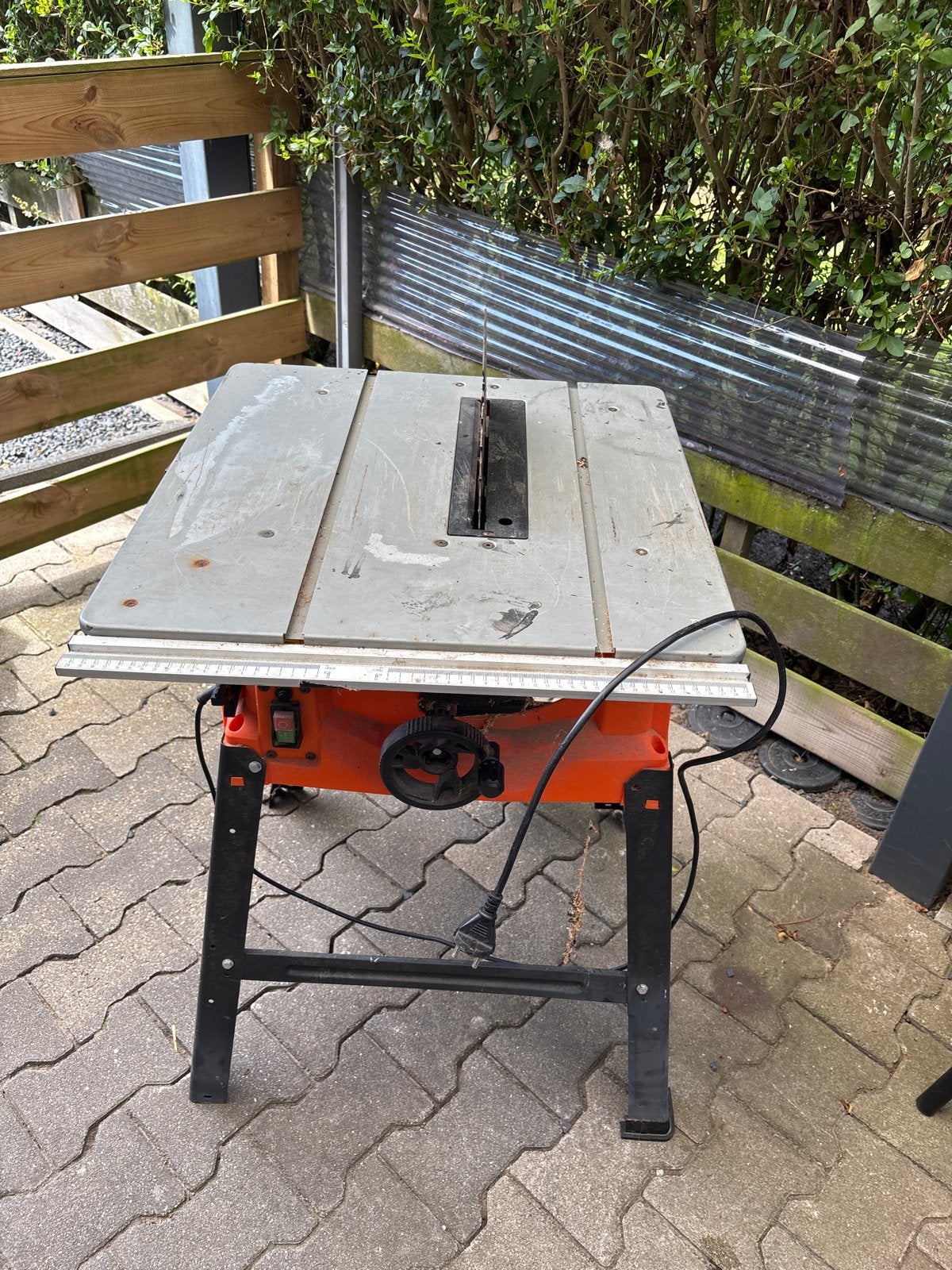Atika T 250 ECO-3 Tafelcirkelzaag, Doe-het-zelf en Verbouw, Gereedschap | Zaagmachines, Gebruikt, Cirkelzaag, 70 mm of meer, Ophalen of Verzenden