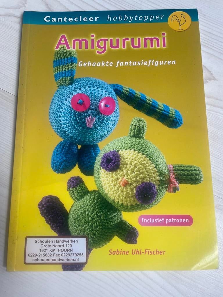 Amigurumi: Gehaakte fantasiefiguren - Hobbyboek, Hobby en Vrije tijd, Ophalen of Verzenden, Zo goed als nieuw