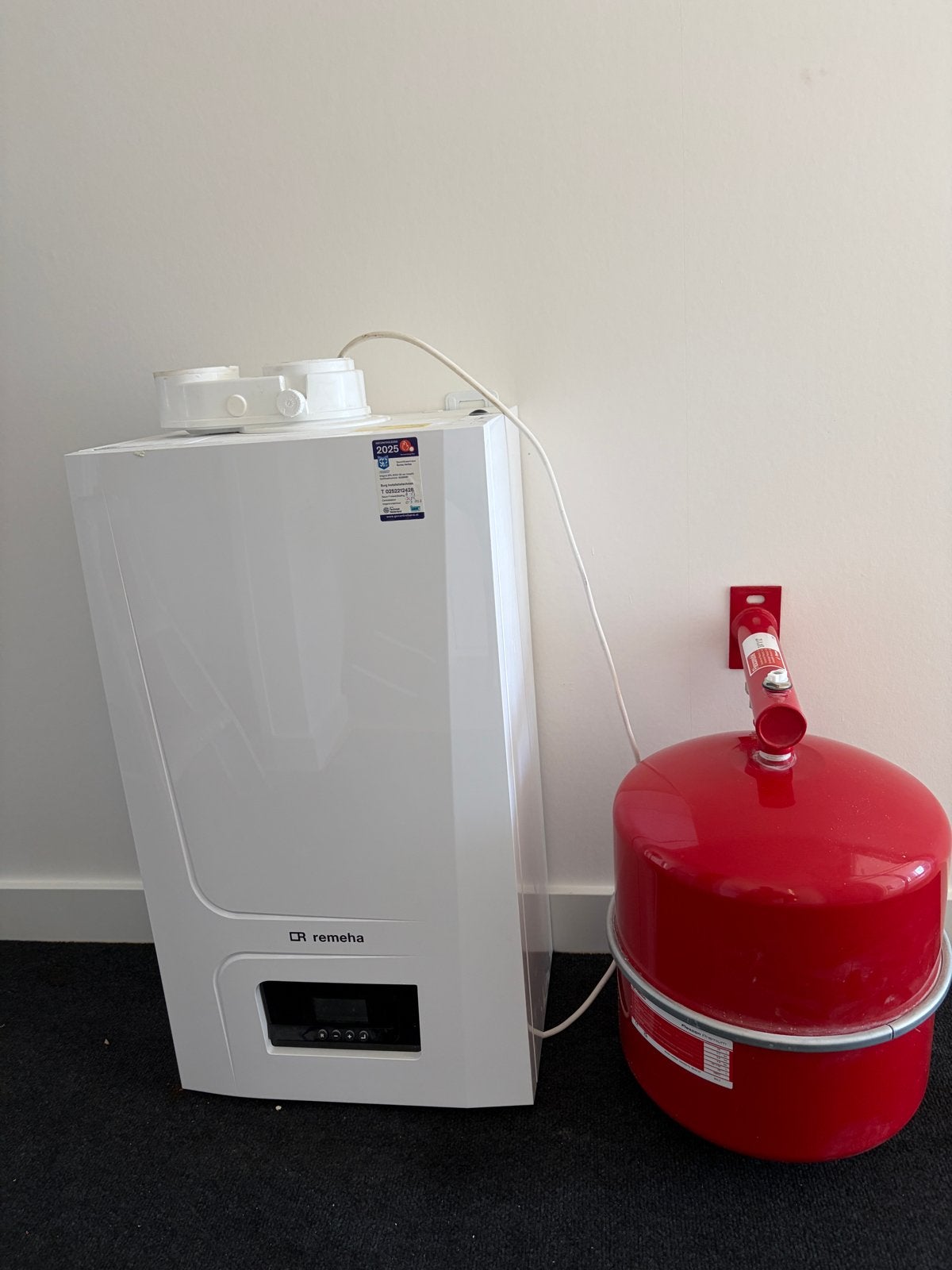 Remeha Tzerra Ace 28C CW4 CV-ketel met expansievat, Doe-het-zelf en Verbouw, Verwarming en Radiatoren, Hoog rendement (Hr), Cv-ketel of Combi-ketel