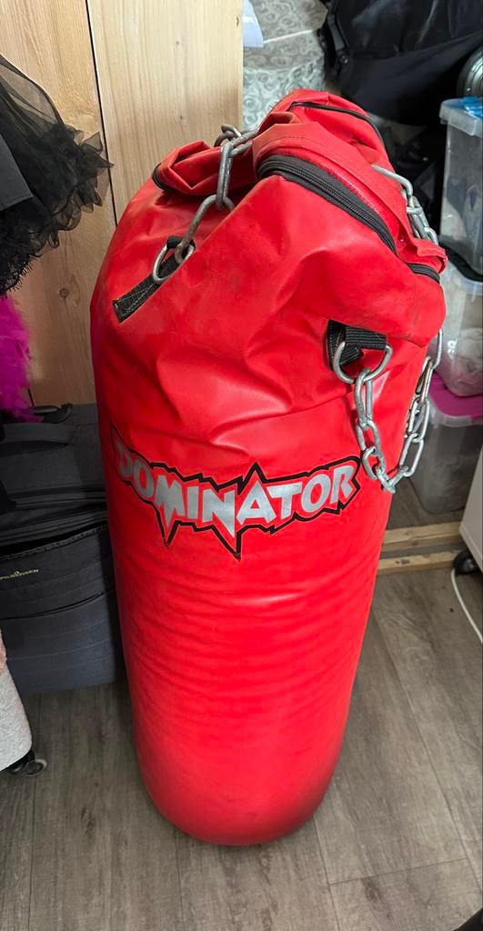 Rode bokszak 'Dominator' - Ideaal voor training, Sport en Fitness, Ophalen, Gebruikt, Bokszak