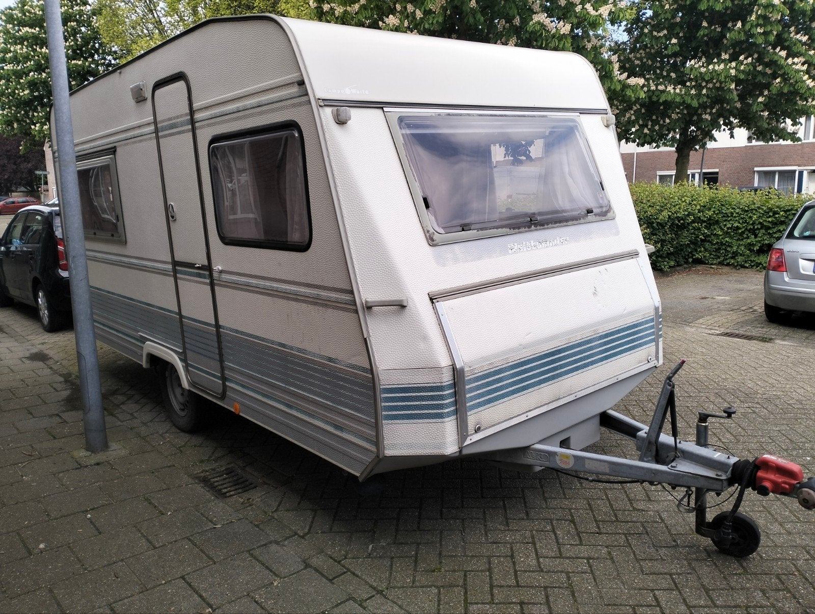 Tec Weltbummler 460 TS - 4 persoons caravan met voortent, Rondzit, 750 - 1000 kg, Particulier, Koelkast