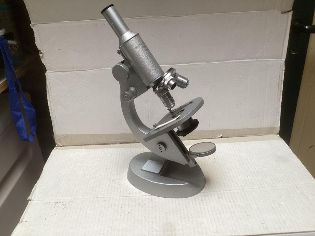 Vintage Hertel en Reuss Microscoop, Ophalen, Gebruikt, 400x tot 1000x, Biologische microscoop
