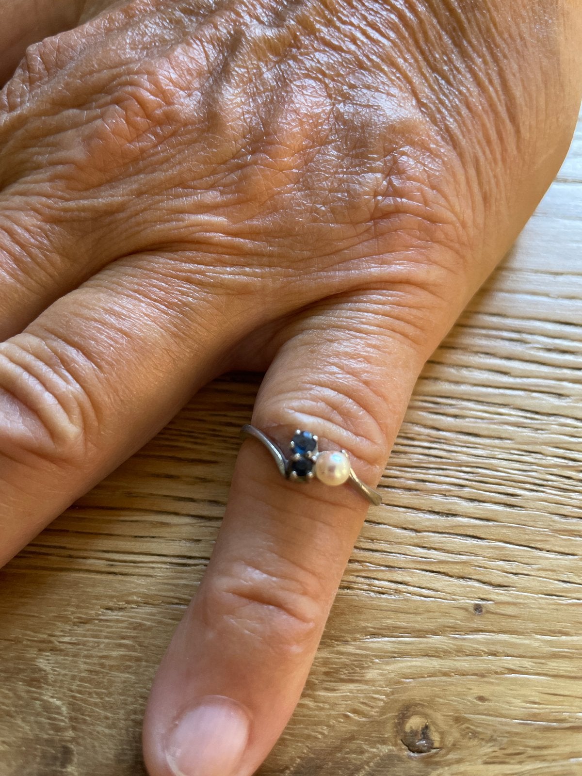 Zilveren 925 ring met parel en blauwe steentjes, Gebruikt, Ophalen of Verzenden, 17 tot 18, Met edelsteen