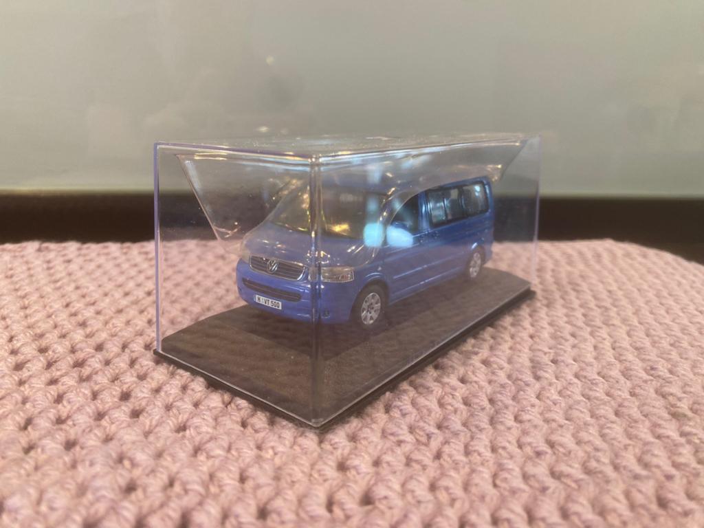 Volkswagen multivan, Hobby en Vrije tijd, Modelauto's | 1:43, Ophalen of Verzenden, Zo goed als nieuw, Auto, MiniChamps