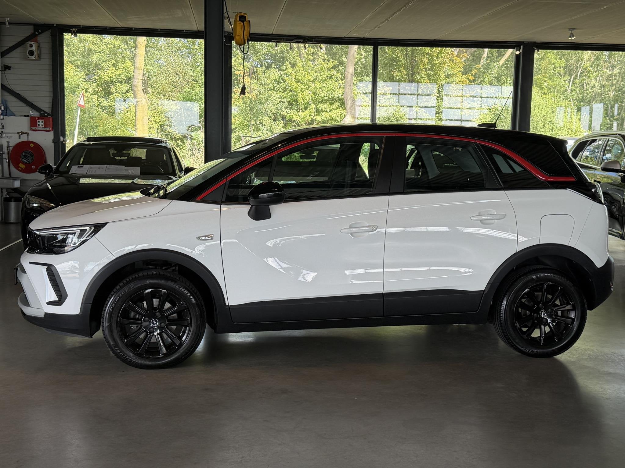 Opel Crossland 1.2 Turbo GS Line, Auto's, Gebruikt, 1199 cc, Wit, Origineel Nederlands