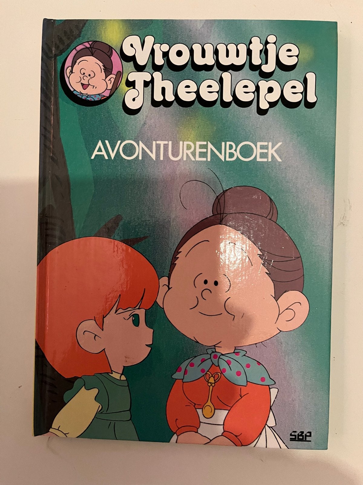 Vrouwtje Theelepel Avonturenboek - Naar de televisieserie, Boeken, Ophalen of Verzenden, Zo goed als nieuw