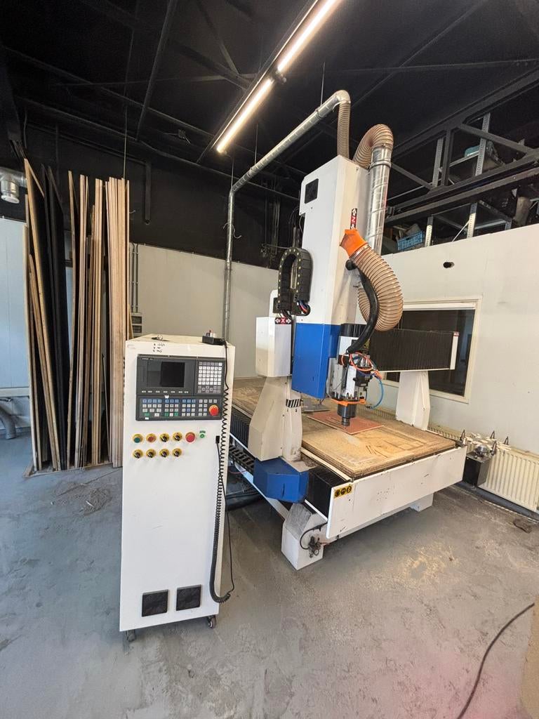 Cnc portaal frees met hoge Z as en automatische wisselaar, Ophalen, Gebruikt, Elektrisch, Overige soorten