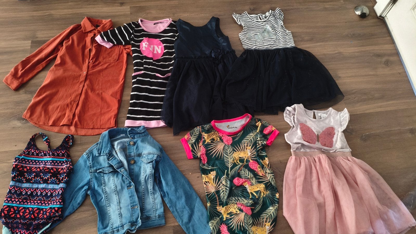 25 stuks meisjes kleding maat 110/116 en 122/128, Ophalen of Verzenden, Maat 110
