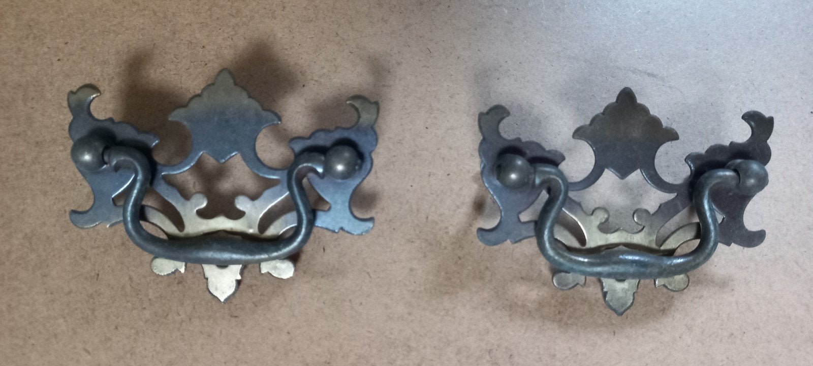 Antieke ladeknoppen / handgrepen (2 stuks), Ophalen of Verzenden