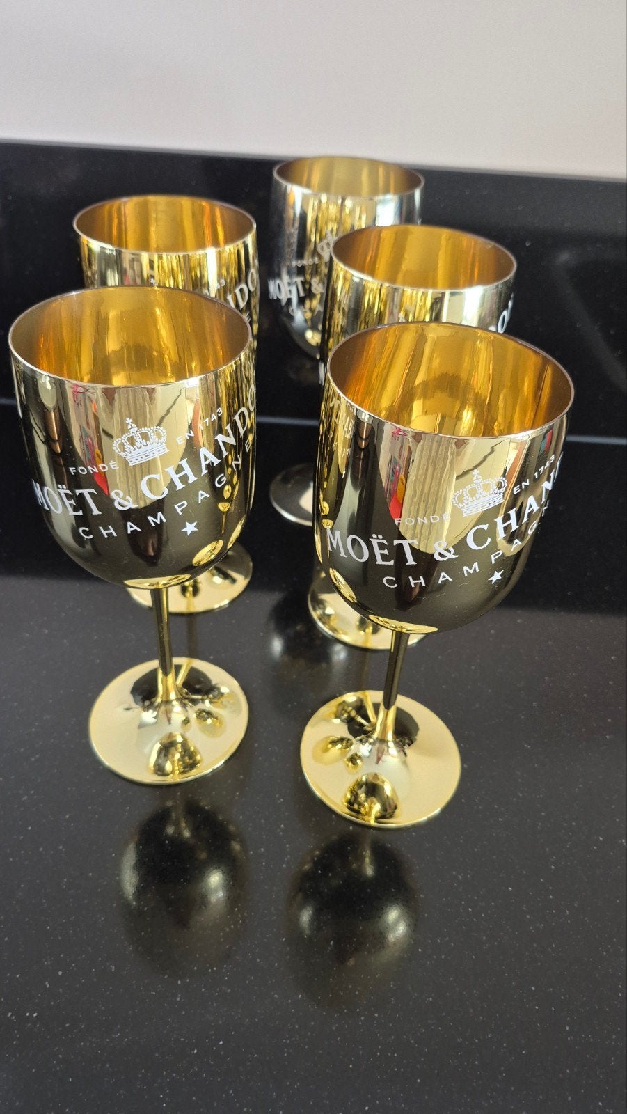 Moët & Chandon champagneglazen, Goud, Kunststof, Ophalen of Verzenden, Overige merken