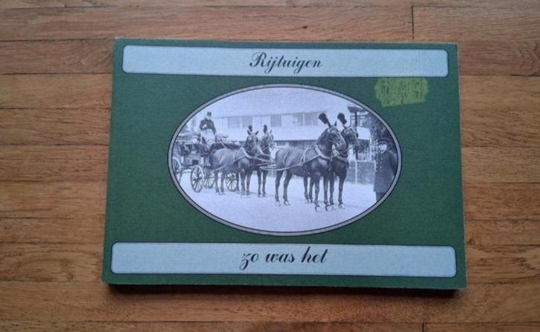 Rijtuigen zo was het
Geschiedenis informatief fotoboek, Boeken, Ophalen of Verzenden, Zo goed als nieuw