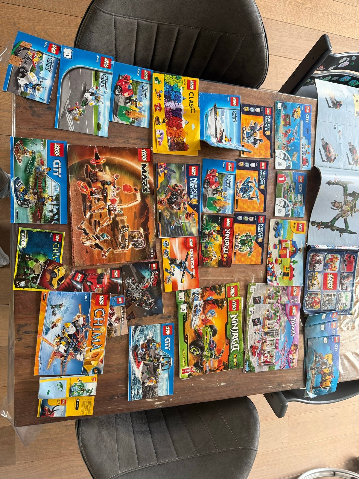 Lego handleidingen: Ninjago, Chima, City, Classic, 7313, 770, Ophalen of Verzenden, Gebruikt