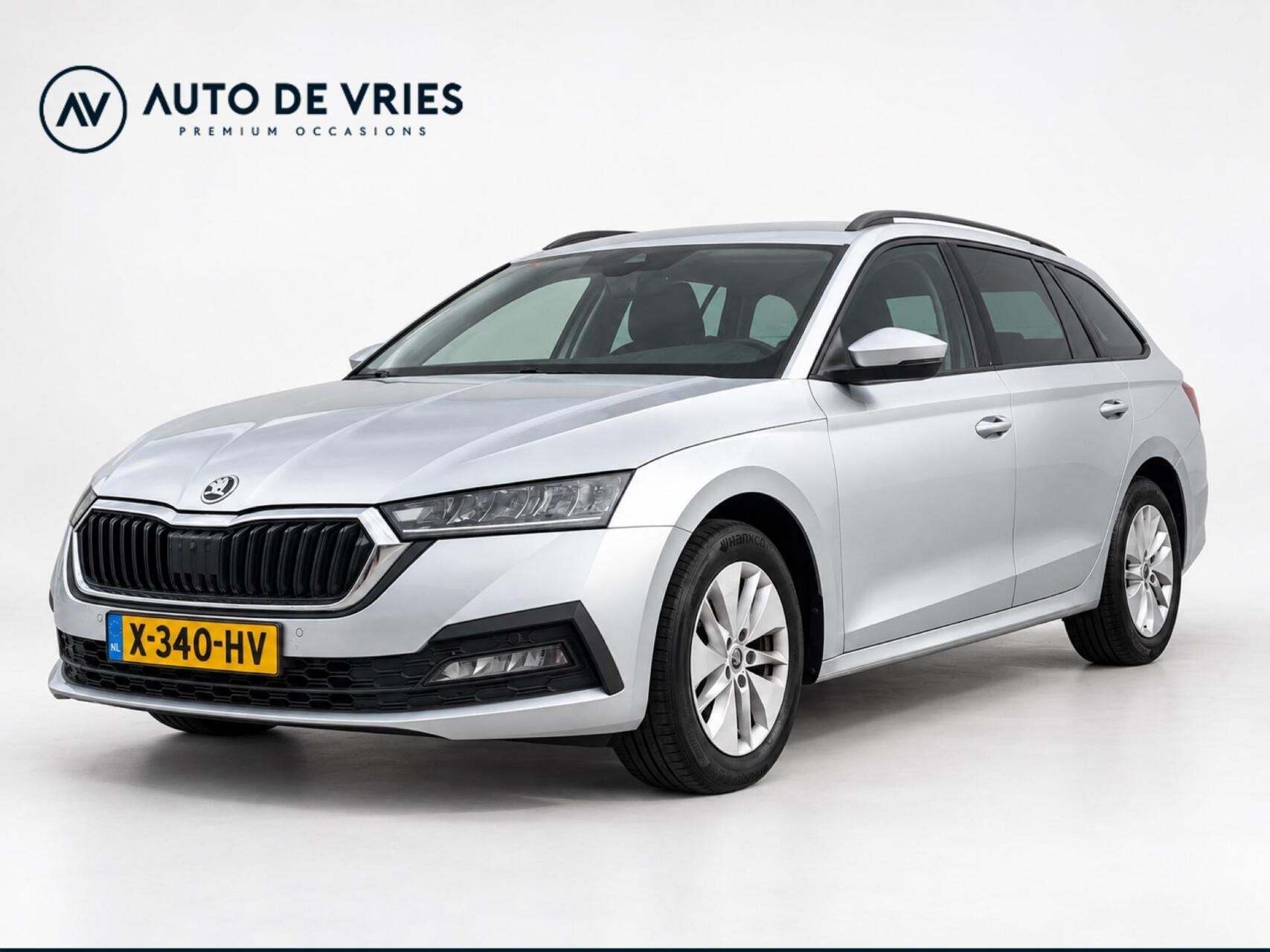 Skoda Octavia Combi 1.0 e-TSI 110pk DSG Business Edition | N, Dealer onderhouden, Stof, Gebruikt, Automatische klimaatregeling
