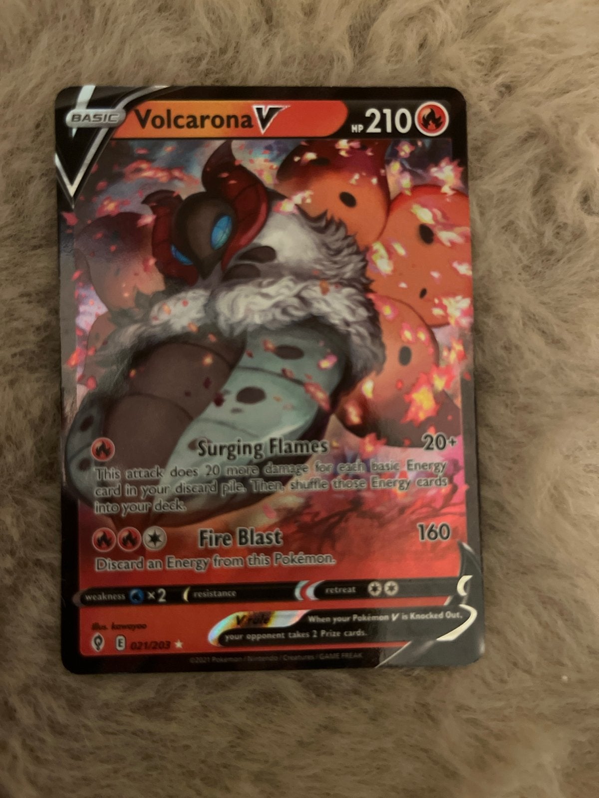 Pokémon Kaart Volcarona V (021/203) - Zo goed als nieuw, Ophalen of Verzenden, Zo goed als nieuw, Losse kaart