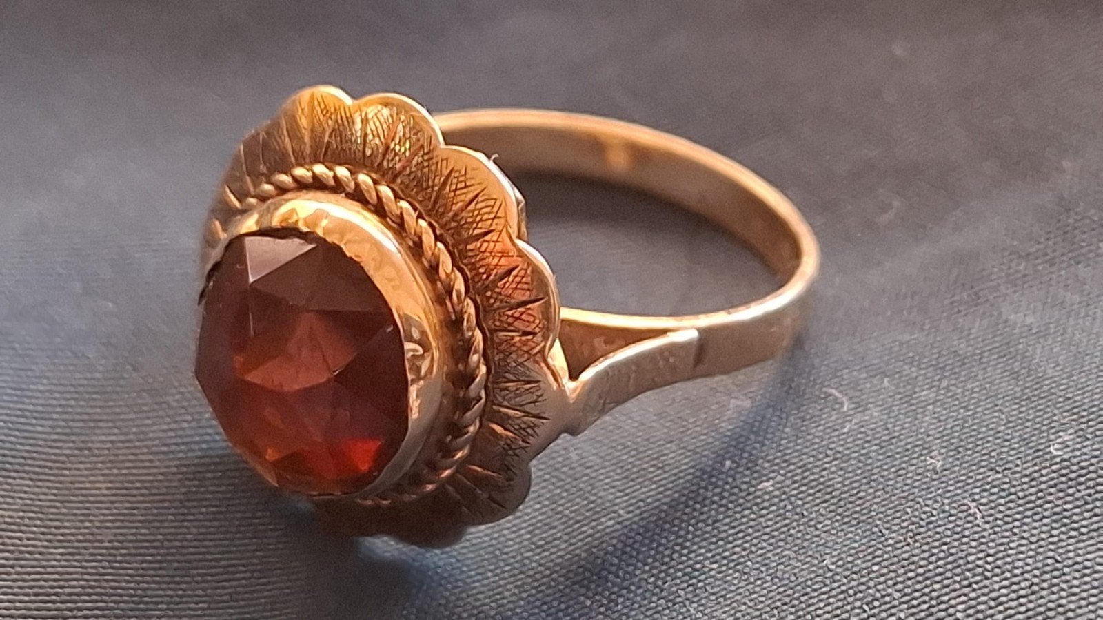 prachtige 14 karaats gouden ring, Verzenden, Goud, Ring, Met edelsteen