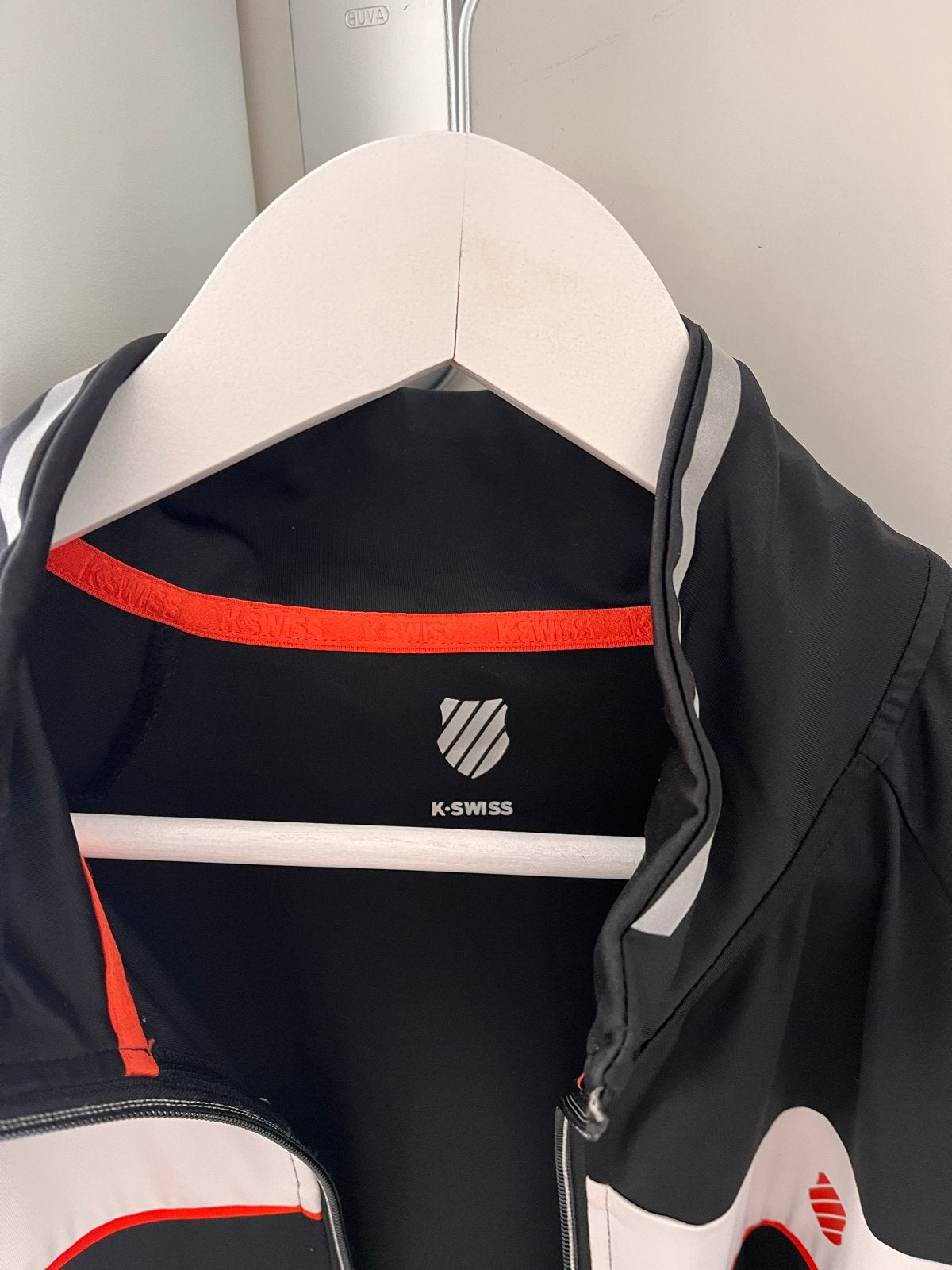 K-Swiss Hypercourt Tracksuit Jacket 4 Zwart/Wit Maat L, Maat 52/54 (L), Zwart, Nieuw, Ophalen of Verzenden