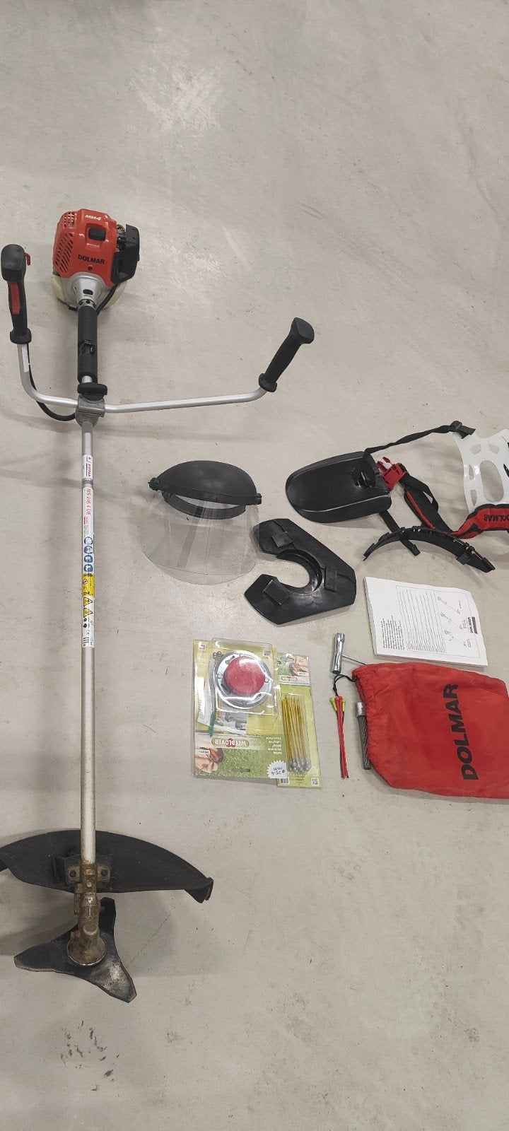 Dolmar MS-246.4 UE 4-takt bosmaaier – complete set – netjes, Tuin en Terras, Bosmaaiers, Ophalen, Benzine, Zo goed als nieuw, 30 tot 50 cm