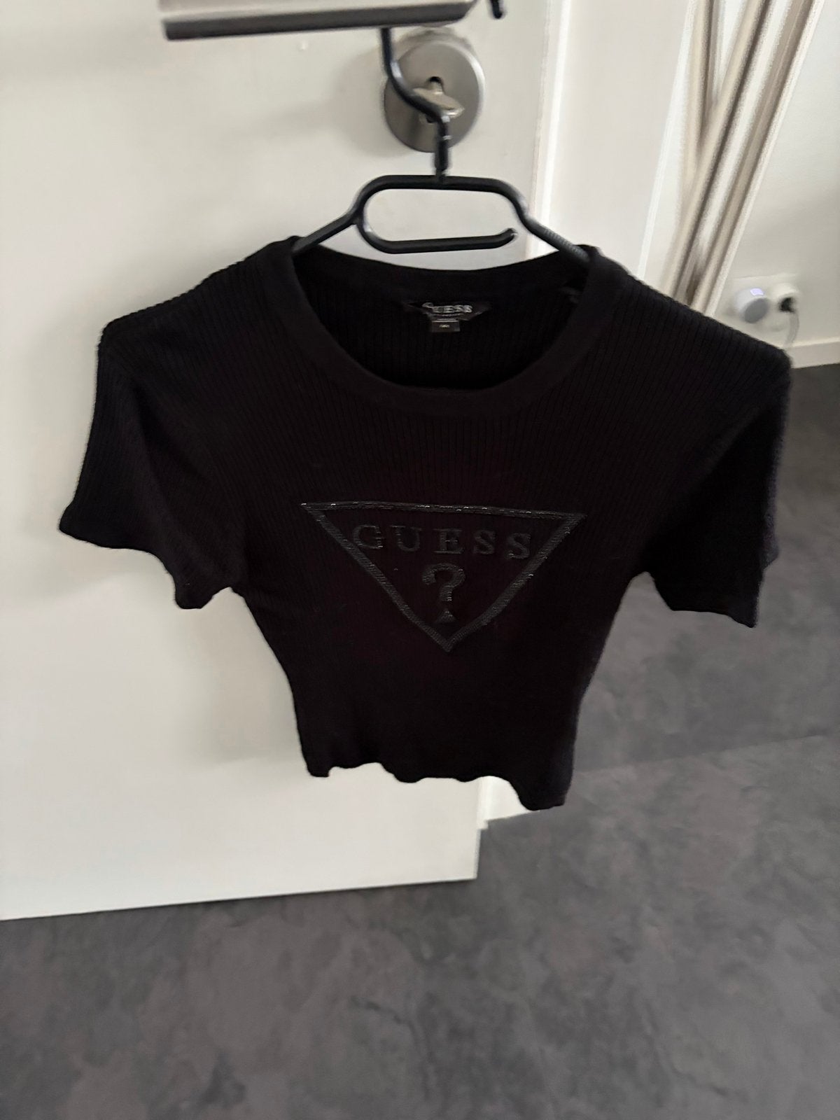 Guess dames T-shirt maat XS/S, Kleding | Dames, Ophalen, Zwart, Korte mouw, Maat 34 (XS) of kleiner