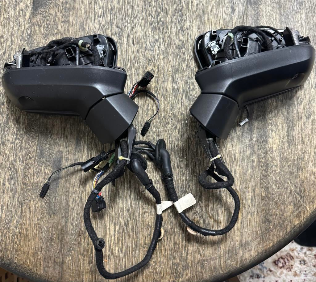 Te koop: Linker & Rechter Spiegel Lamp Audi Q3 – met Camera, Ophalen of Verzenden, Gebruikt, Audi