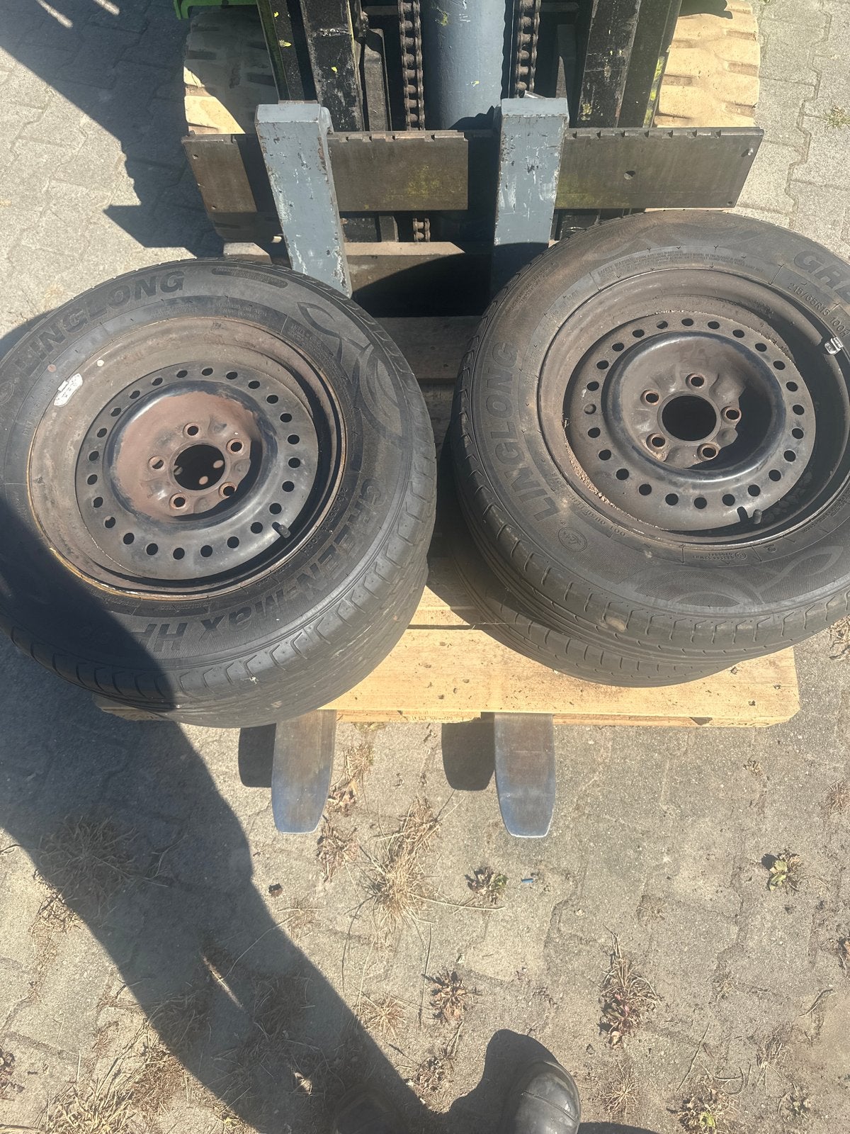 Set stalen velgen 15 inch met zomerbanden 215/65 R15, Ophalen of Verzenden, Gebruikt