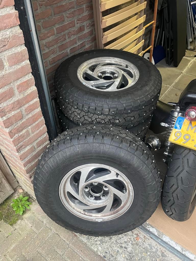 Velgen met studded banden, Auto-onderdelen, Banden en Velgen, Ophalen, 15 inch, Velg(en), Winterbanden