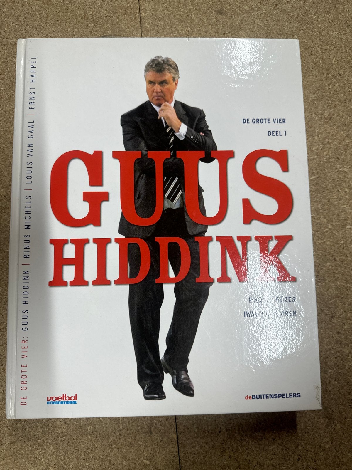 Boek: Guus Hiddink - De Grote Vier Deel 1, Ophalen, Gelezen, Balsport